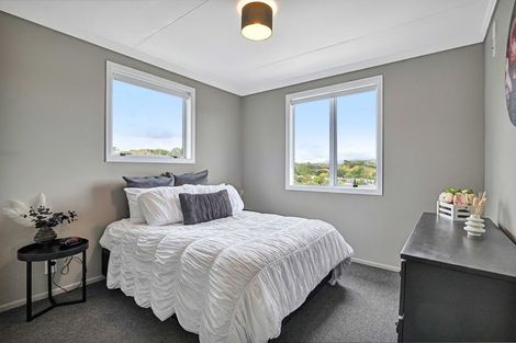 Photo of property in 116 Omata Road, Marfell, New Plymouth, 4310