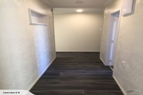 Photo of property in 132 Parkvale Road, Karori, Wellington, 6012