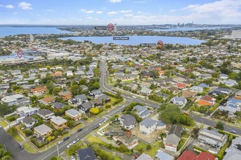 Photo of property in 2/2 Seaview Road, Milford, Auckland, 0620
