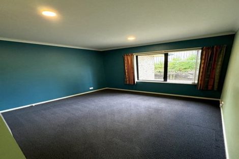 Photo of property in 7 Luna Place, Henderson, Auckland, 0612