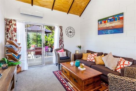 Photo of property in 3/1 Gatman Street, Birkdale, Auckland, 0626