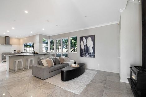 Photo of property in 13 Belvedere Court, West Harbour, Auckland, 0618