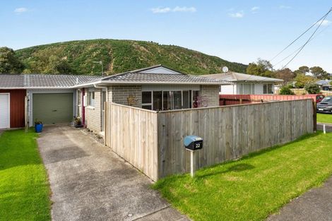 Photo of property in 22 Buckley Grove, Paraparaumu, 5032