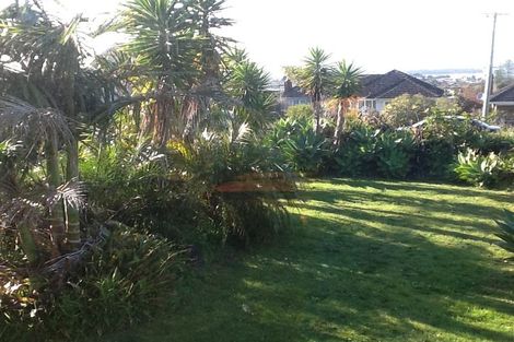 Photo of property in 95 Ocean View Road, Hillcrest, Auckland, 0627