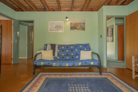 Photo of property in 35 Whiritoa Beach Road, Whiritoa, Whangamata, 3691