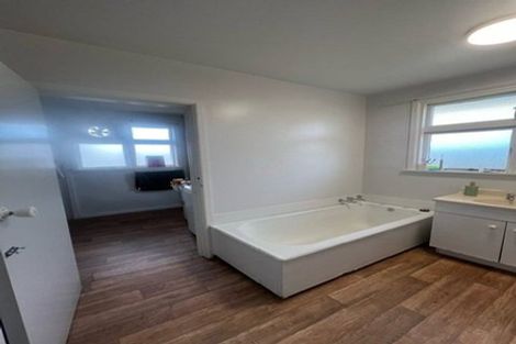 Photo of property in 85 Memorial Avenue, Ilam, Christchurch, 8053