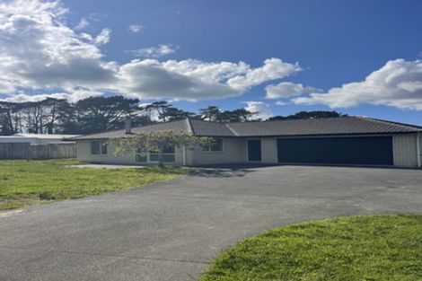 Photo of property in 43 Tawa Road, Kumeu, 0891