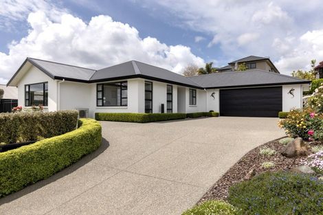 Photo of property in 15 Dayna Avenue, Ohauiti, Tauranga, 3112