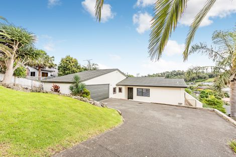 Photo of property in 17 Coralsea Way, Arkles Bay, Whangaparaoa, 0932