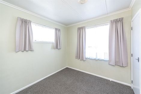 Photo of property in 33 Hood Street, Castlecliff, Whanganui, 4501