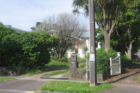Photo of property in 30 Wheturangi Road, Greenlane, Auckland, 1051