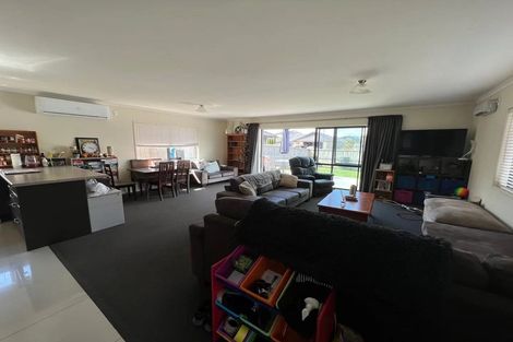 Photo of property in 14 Raupo Place, Rototuna North, Hamilton, 3210