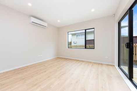 Photo of property in 54c Chilcott Road, Henderson, Auckland, 0612