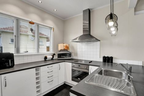 Photo of property in 39 Brown Street, Inglewood, 4330