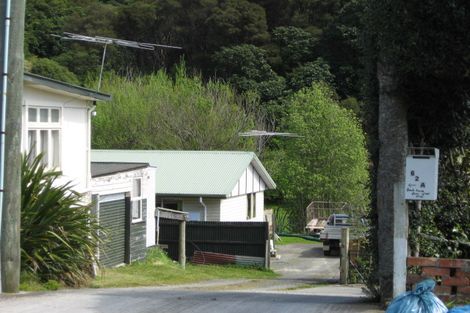 Photo of property in 62a Hampden Street, Picton, 7220