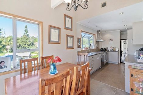 Photo of property in 12 Dunraven Place, Torbay, Auckland, 0630