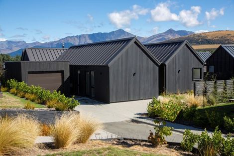 Photo of property in 8 Parera Lane, Jacks Point, Queenstown, 9371