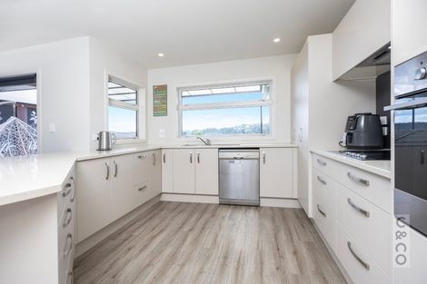 Photo of property in 96 Pohutukawa Parade, Riverhead, 0820