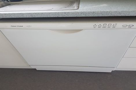 Photo of property in 28 Camellia Terrace, Maungaraki, Lower Hutt, 5010