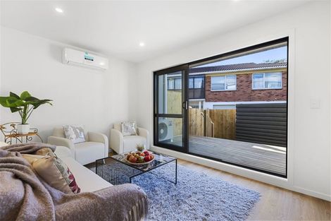 Photo of property in 5/7 Chevis Place, Pakuranga, Auckland, 2010