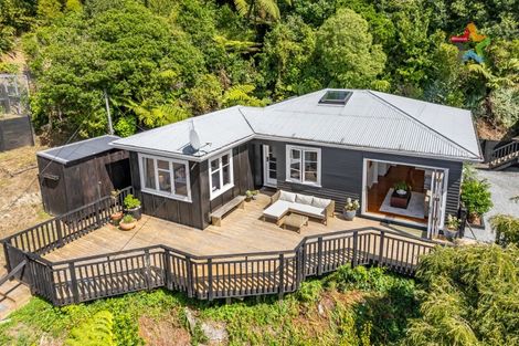 Photo of property in 157 Miromiro Road, Normandale, Lower Hutt, 5010