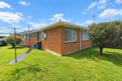 Photo of property in 14 Truby King Street, Merrilands, New Plymouth, 4312