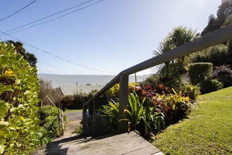 Photo of property in 5 Adams Road, Thornton Bay, Thames, 3575