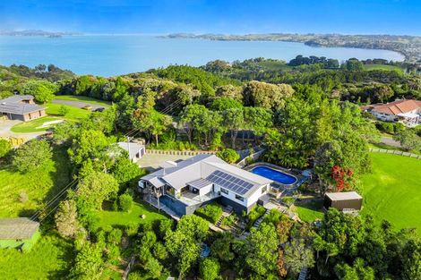 Photo of property in 84 Brick Bay Drive, Sandspit, Warkworth, 0982