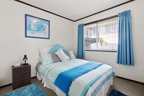 Photo of property in 2/24 Bayview Road, Bayview, Auckland, 0629