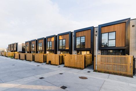 Photo of property in 2/317 Lincoln Road, Addington, Christchurch, 8024