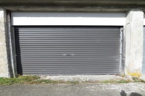 Photo of property in 2/132 Curtis Street, Northland, Wellington, 6012