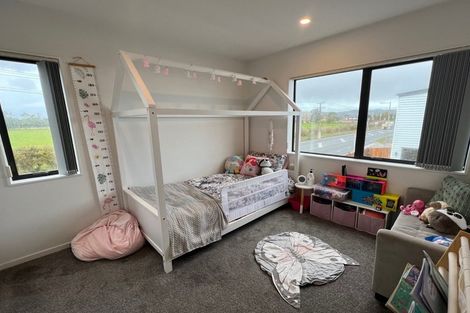 Photo of property in 2 Minhas Road, Papakura, 2110