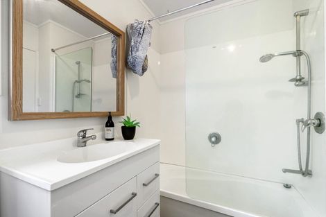 Photo of property in 66 Spinella Drive, Bayview, Auckland, 0629