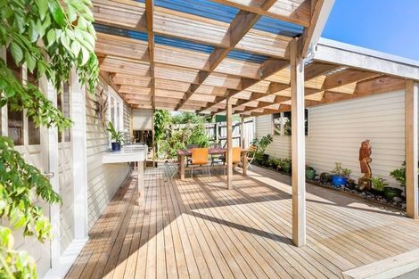 Photo of property in 29 Government Road, Raglan, 3225