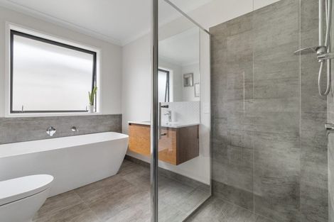 Photo of property in 74 Bert Wall Drive, Omokoroa, 3114