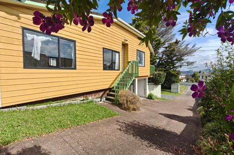 Photo of property in 2/717 East Coast Road, Browns Bay, Auckland, 0630