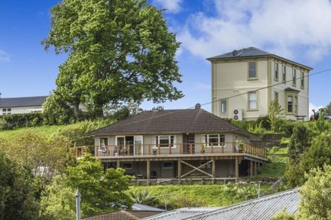 Photo of property in 32 Tipahi Street, Nelson South, Nelson, 7010