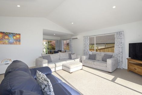 Photo of property in 16 Edwin Grove, Bethlehem, Tauranga, 3110