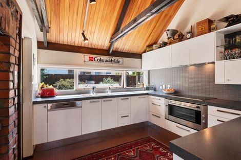 Photo of property in 16 Woodstock Place, Russley, Christchurch, 8042