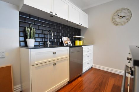Photo of property in 28 Cardwell Street, Onehunga, Auckland, 1061