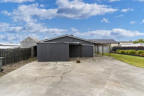 Photo of property in 8 Helensbrook Road, Milton, 9220