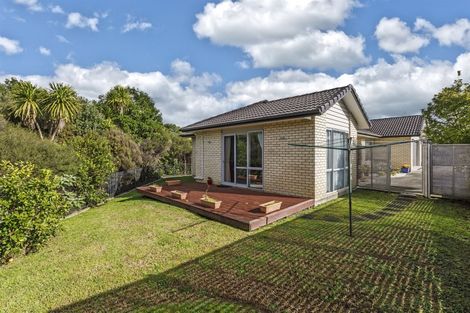 Photo of property in 5 Northbrook Close, Greenhithe, Auckland, 0632