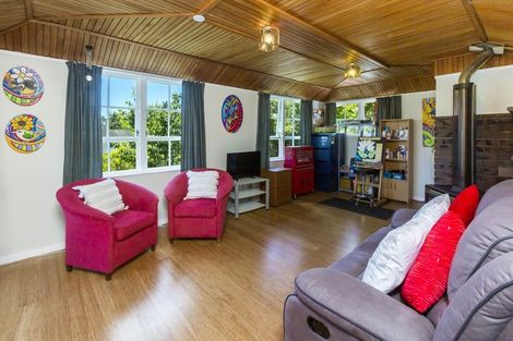 Photo of property in 3 Lord Street, Stokes Valley, Lower Hutt, 5019