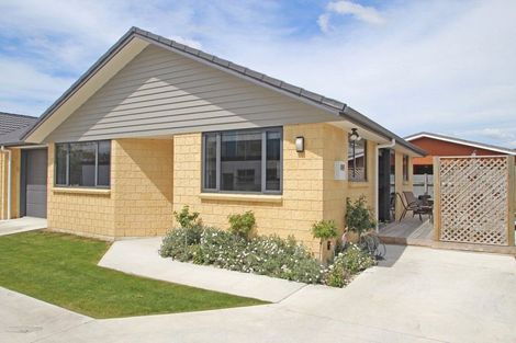 Photo of property in 6b Lee Road, Taradale, Napier, 4112