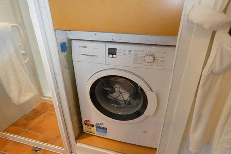 Photo of property in Jerningham Apartments, 20 Oriental Terrace, Oriental Bay, Wellington, 6011