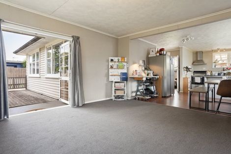 Photo of property in 22 Walsh Street, Forest Lake, Hamilton, 3200