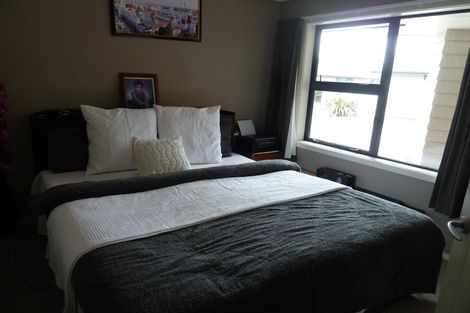 Photo of property in 20 Medallion Court, Kelvin Grove, Palmerston North, 4414