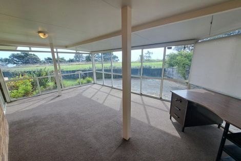 Photo of property in 2 Kawaroa Lane, New Plymouth, 4310