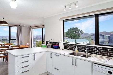 Photo of property in 40 Seymour Grove, Kingsley Heights, Upper Hutt, 5018