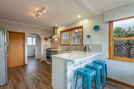 Photo of property in 86 Wikiriwhi Crescent, Awapuni, Palmerston North, 4412